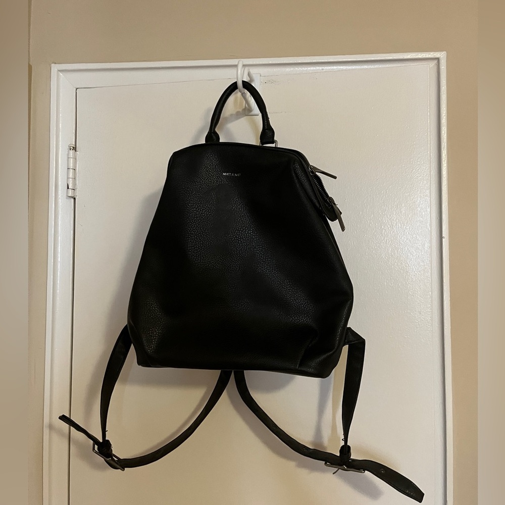 Matt & Nat black vegan leather purse backpack
